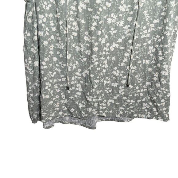 Buffalo David Bitton Blouse Women's Large Green Floral V-Neck Ruffle Top - Picture 3 of 9